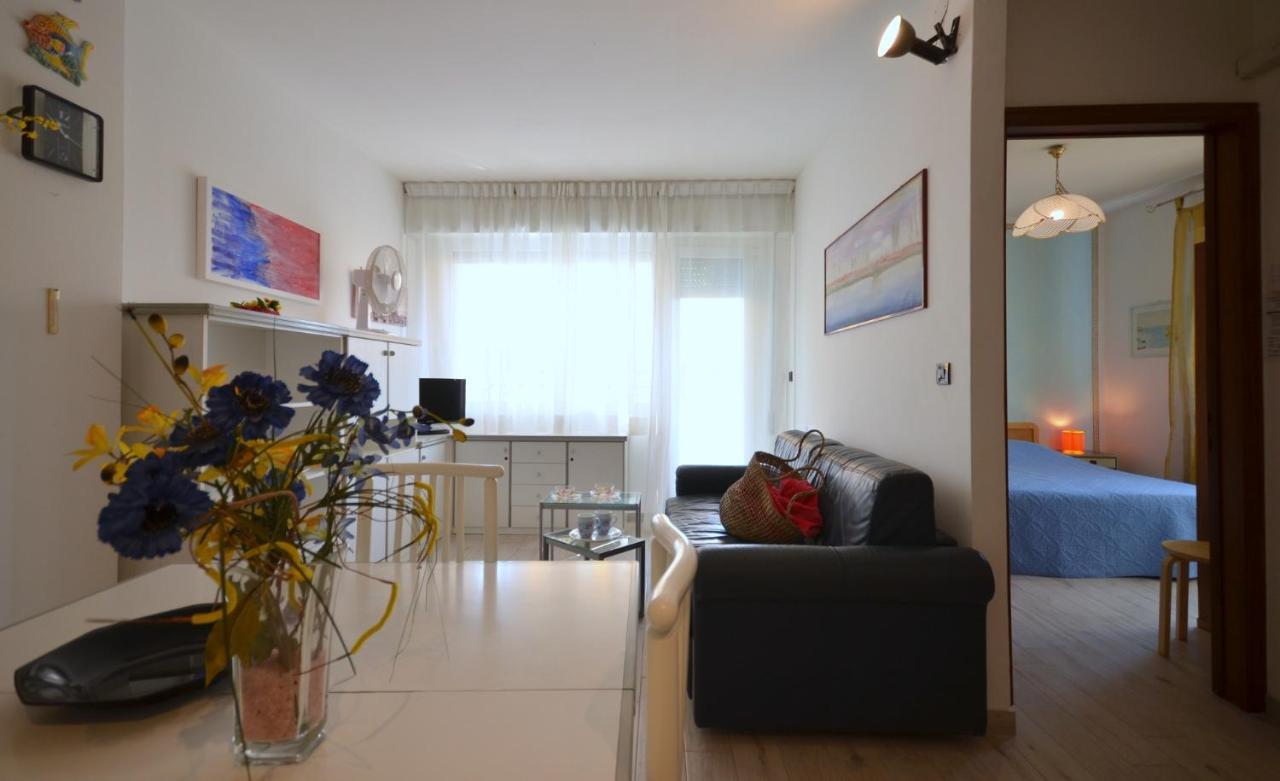 Residenza Alisei Lägenhet Lignano Sabbiadoro Exteriör bild