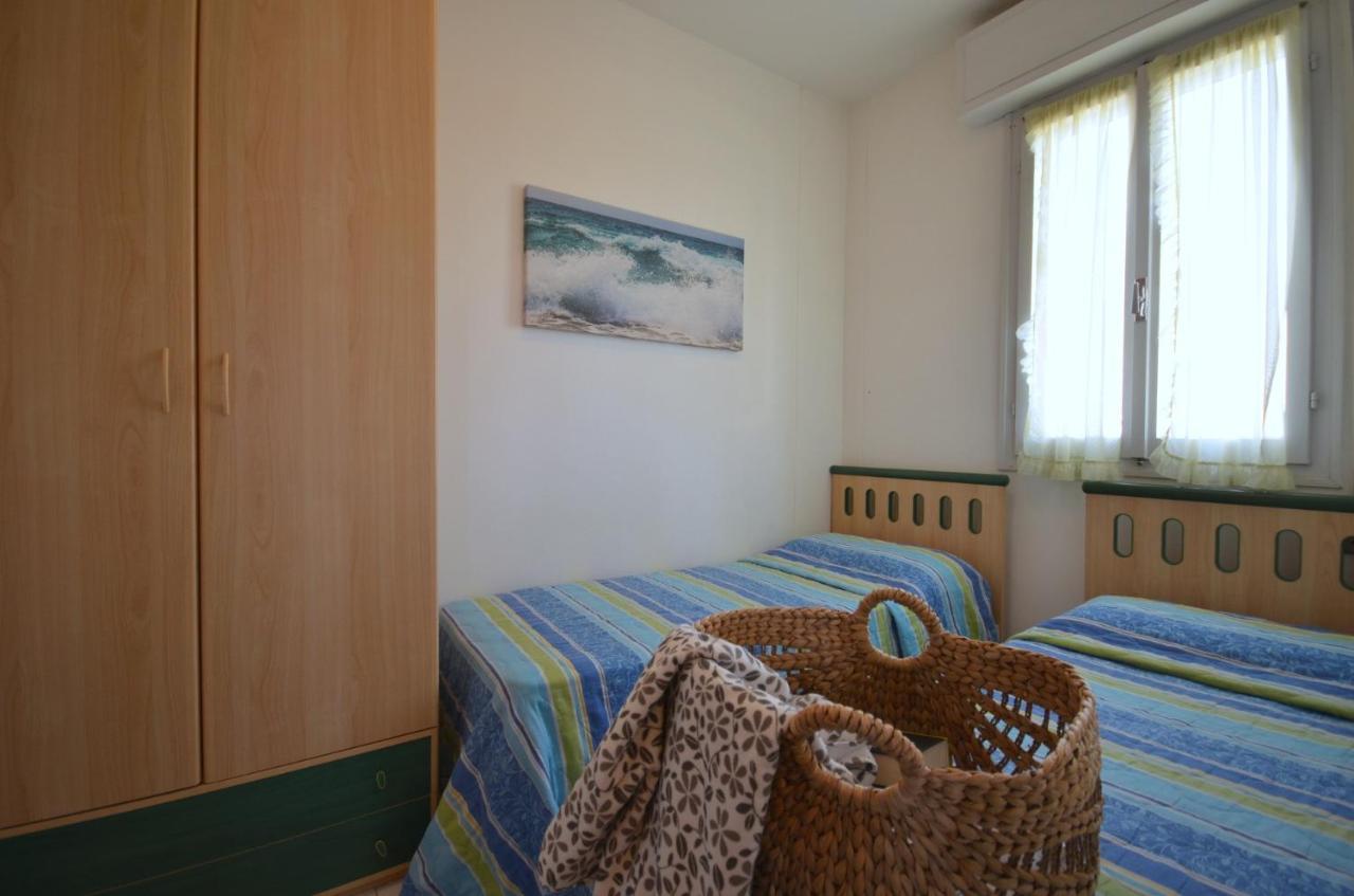 Residenza Alisei Lägenhet Lignano Sabbiadoro Exteriör bild
